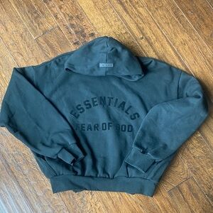 Fear of God Essentials Black Crewneck Logo Sweatshirt LIKE NEW